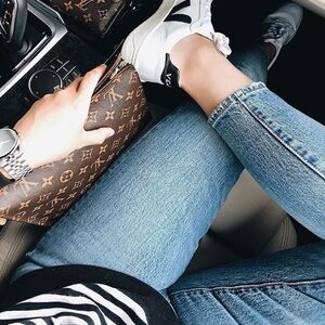 WOMEN’S PREMIUM LEVIS WEDGIE JEAN